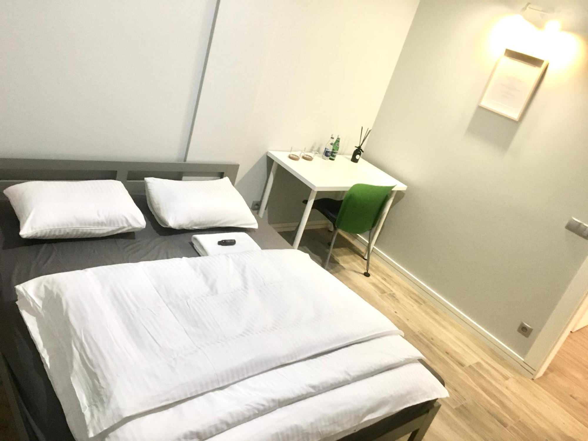 Fractal Guest Rooms - Poznan Centrum Andersia Square & Old Town 部屋 写真