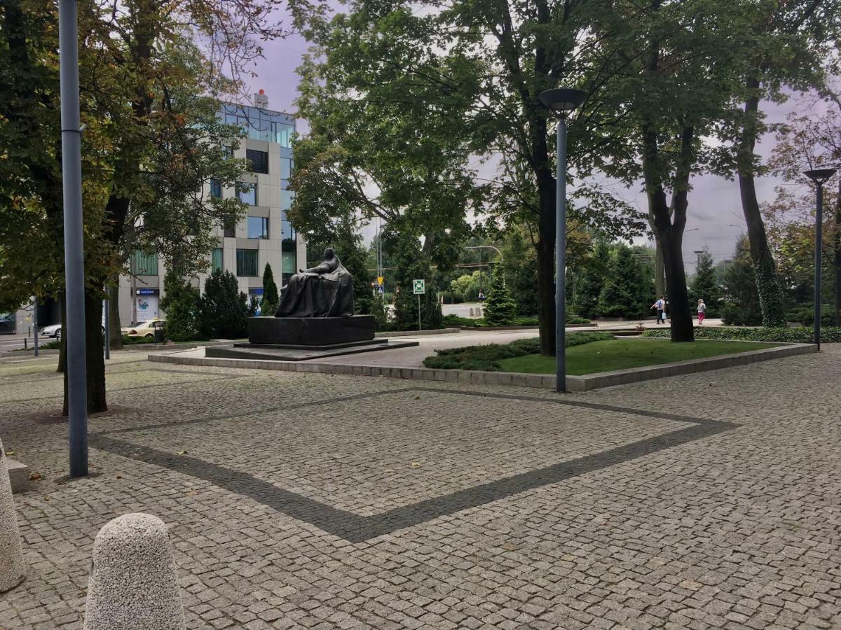 Fractal Guest Rooms - Poznan Centrum Andersia Square & Old Town エクステリア 写真